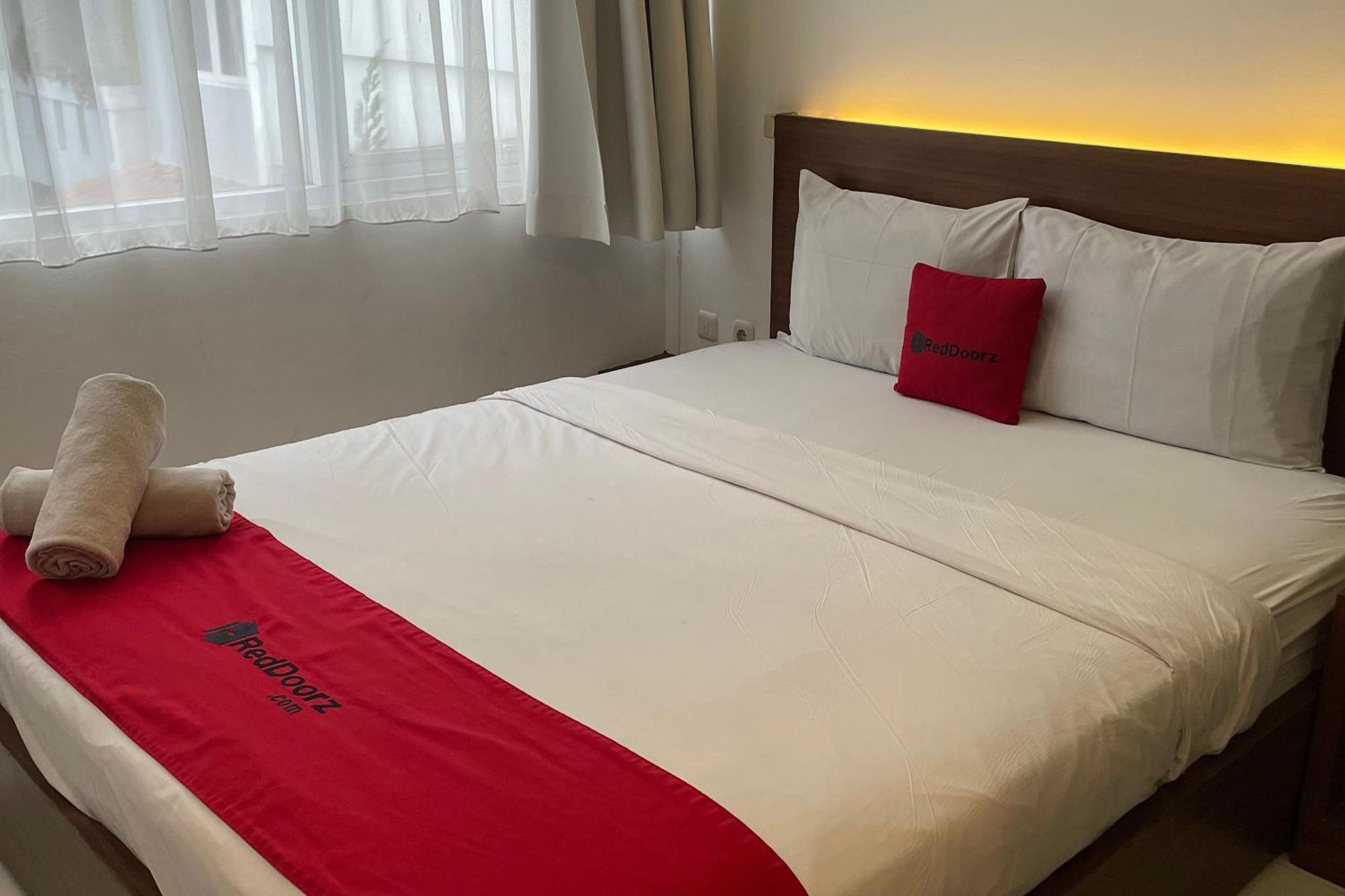 Reddoorz Plus Near Parahyangan University Bandung Exterior photo